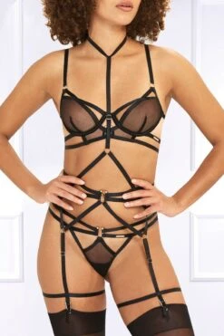 Bluebella - Estelle Suspender Body Harness - Black 12 Bluebella - Estelle Suspender Body Harness - Black -Exquisites Dessous-Geschäft BLUEBELLA ESTELLE SUSPENDER HARNESS 1 1280x1280