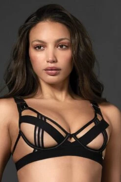 Bluebella - Sutton Wired Bra - Black 18 Bluebella - Sutton Wired Bra - Black -Exquisites Dessous-Geschäft BLUEBELLA SUTTON BRA 3 1280x1280