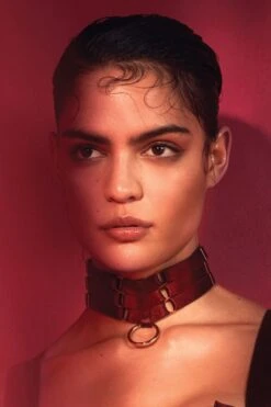 Bordelle Lingerie - Merida Bondage Collar - Burgundy -Exquisites Dessous-Geschäft BORDELLE LINGERIE MERIDA BONDAGE COLLAR MORELLO 2 1280x1280