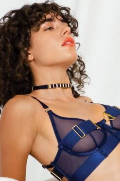 Bordelle Lingerie - Rey Strap Collar - Navy Blue 11 Bordelle Lingerie - Rey Strap Collar - Navy Blue -Exquisites Dessous-Geschäft BORDELLE LINGERIE REY STRAP COLLAR BLUE 2 1280x1280
