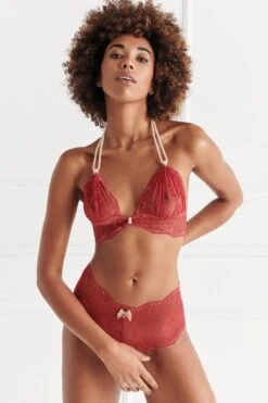 Bracli - Sydney Panty Pearl Thong - Red 29 Bracli - Sydney Panty Pearl Thong - Red -Exquisites Dessous-Geschäft BRACLI SYDNEY PANTY 2010 RED 14 1280x1280