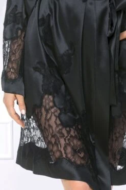 Coemi - Ayana Satin Robe - Black -Exquisites Dessous-Geschäft COEMI AYANA SHORT KIMONO BLACK 4 1280x1280