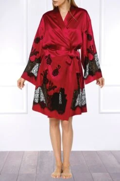 Coemi - Ayana Satin Kimono - Red -Exquisites Dessous-Geschäft COEMI AYANA SHORT KIMONO CHERRY BLACK 6 1280x1280