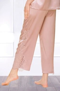 Coemi - Federica Satin Pajama Set - Powder -Exquisites Dessous-Geschäft COEMI FEDERICA PYJAMA PEONY 9 1280x1280