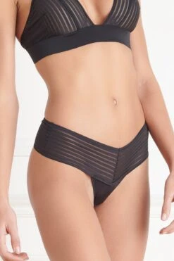 Maison Close - Bande à Part Tanga - Black 24 Maison Close - Bande à Part Tanga - Black -Exquisites Dessous-Geschäft MAISON CLOSE BANDE A PART TANGA 3 1280x1280