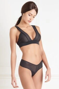 Maison Close - Bande à Part Tanga - Black 25 Maison Close - Bande à Part Tanga - Black -Exquisites Dessous-Geschäft MAISON CLOSE BANDE A PART TANGA 4 1280x1280