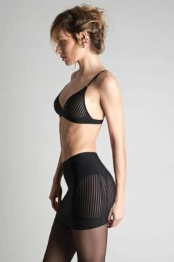 Maison Close - Bande à Part Triangle Bra - Black 24 Maison Close - Bande à Part Triangle Bra - Black -Exquisites Dessous-Geschäft MAISON CLOSE BANDE A PART TRIANGEL BH SCHWARZ 5 1280x1280