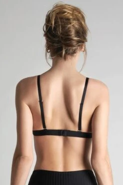 Maison Close - Bande à Part Triangle Bra - Black 19 Maison Close - Bande à Part Triangle Bra - Black -Exquisites Dessous-Geschäft MAISON CLOSE BANDE A PART TRIANGEL BH SCHWARZ 6 1280x1280