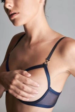 Maison Close - Blue Angel Open Bra - Metallic Blue -Exquisites Dessous-Geschäft MAISON CLOSE BLUE ANGEL OUVERT BH 7 1280x1280