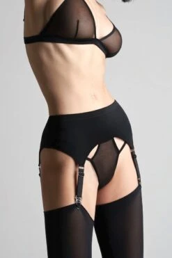 Maison Close - Pure Tentation Suspender - Black