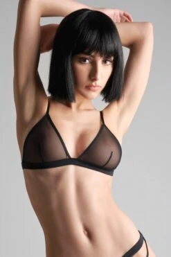 Maison Close - Pure Tentation Triangle Bra - Black 19 Maison Close - Pure Tentation Triangle Bra - Black -Exquisites Dessous-Geschäft MAISON CLOSE PURE TENTATION TRIANGEL BH BLACK 2 1280x1280