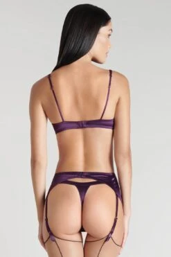 Maison Close - Villa Satine Suspender Belt - Violet -Exquisites Dessous-Geschäft MAISON CLOSE VILLA SATINE STRAPSGUERTEL PURPLE 6 1280x1280