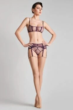 Maison Close - Cut And Curled Stockings - Nude With Violet Backseam -Exquisites Dessous-Geschäft MAISON CLOSE VILLA SATINE STRU MPFE PURPLE 4 1280x1280