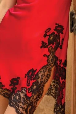 Marjolaine - Silk Slip Dress - 3MAR0105-0504 13 Marjolaine - Silk Slip Dress - 3MAR0105-0504 -Exquisites Dessous-Geschäft MARJOLAINE NEGLIGEE 3MAR0105 ROUGE NOIR 6 1280x1280