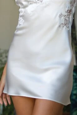 Marjolaine - Justine Silk Negligé - Champagne -Exquisites Dessous-Geschäft MARJOLAINE PEARL COMBINETTE 3PEA0101 NATUREL 4 1280x1280