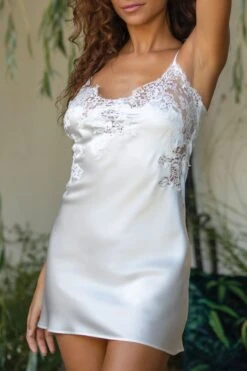 Marjolaine - Justine Silk Negligé - Champagne -Exquisites Dessous-Geschäft MARJOLAINE PEARL COMBINETTE 3PEA0101 NATUREL 5 1280x1280