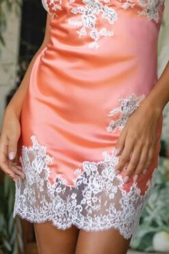 Marjolaine - Claire Silk Negligee - Apricot -Exquisites Dessous-Geschäft MARJOLAINE PEARL COMBINETTE 3PEA0103 PECHE NATUREL 5 1280x1280