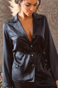 Marjolaine - Soie Unie Silk Pajama Set - Black -Exquisites Dessous-Geschäft MARJOLAINE SOIE UNIE PYJAMA BLACK 21 1280x1280