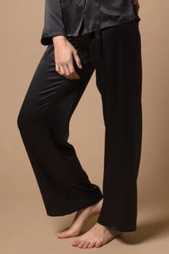 Marjolaine - Soie Unie Silk Pajama Set - Black -Exquisites Dessous-Geschäft MARJOLAINE SOIE UNIE PYJAMA BLACK 6 1280x1280