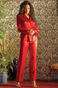 Marjolaine - Soie Unie Silk Pajama Set - Red -Exquisites Dessous-Geschäft MARJOLAINE SOIE UNIE PYJAMA RED 5wIsUGZlB8Lk5j 1280x1280