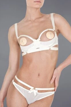 Bordelle Lingerie - Harness Thong G-String - Cream -Exquisites Dessous-Geschäft bordelle harness thong cream d 3537 1280x1280