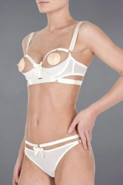 Bordelle Lingerie - Harness Thong G-String - Cream -Exquisites Dessous-Geschäft bordelle harness thong cream f 3537 1280x1280