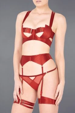 Bordelle Lingerie - Tomoe Garter Belt - Red -Exquisites Dessous-Geschäft bordelle tomoe suspender red 3 4021 1280x1280